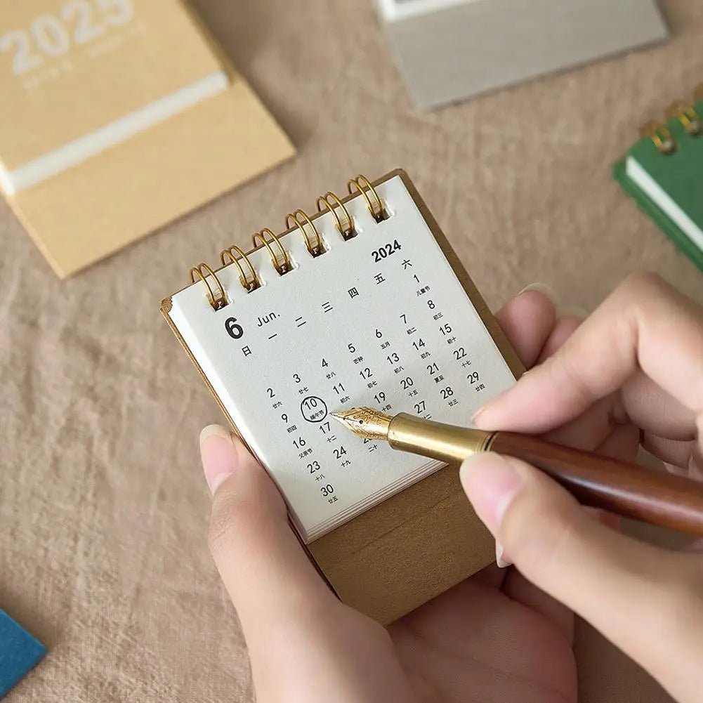 2025 Retro Simple Solid Color Desk Calendar Desktop Planner Calendar Yearly Agenda Table Paper Daily Stand Organizer Mini C9I7